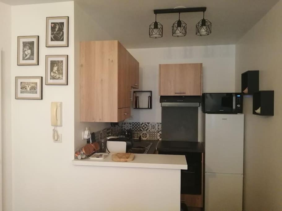 Fadil Apartment Валенсиен Екстериор снимка