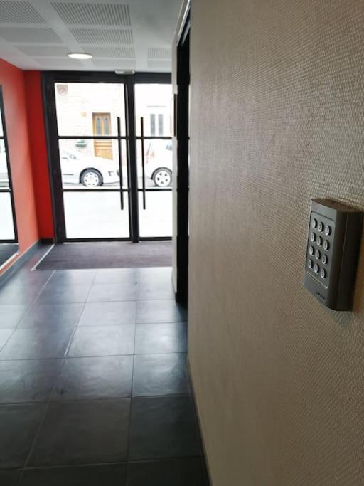 Fadil Apartment Валенсиен Екстериор снимка